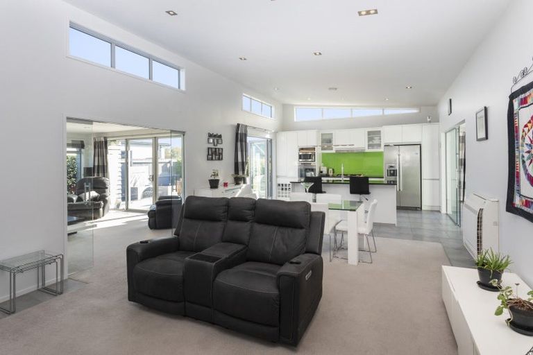 Photo of property in 21 Northwater Drive, Northwood, Christchurch, 8051