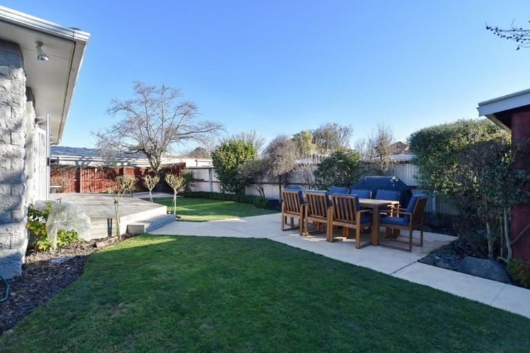 Photo of property in 8 Sonia Place, Casebrook, Christchurch, 8051