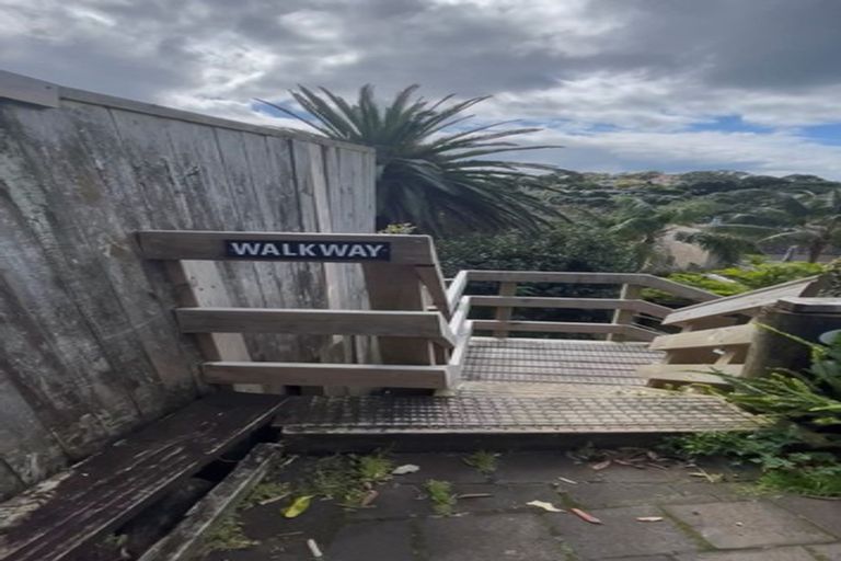 Photo of property in 63 Beach Road, Castor Bay, Auckland, 0620