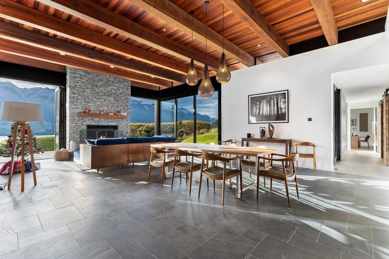 Photo of property in Wyuna, 5 River Valley View, Glenorchy, 9372