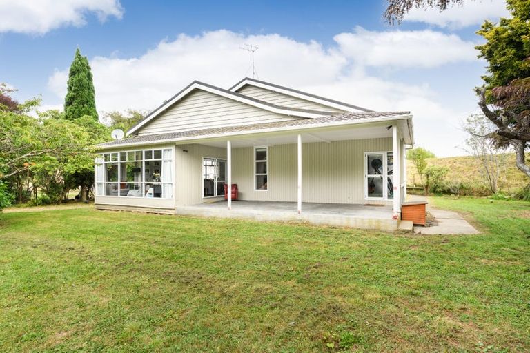 Photo of property in 1216 Rangiotu Road, Tiakitahuna, Palmerston North, 4477