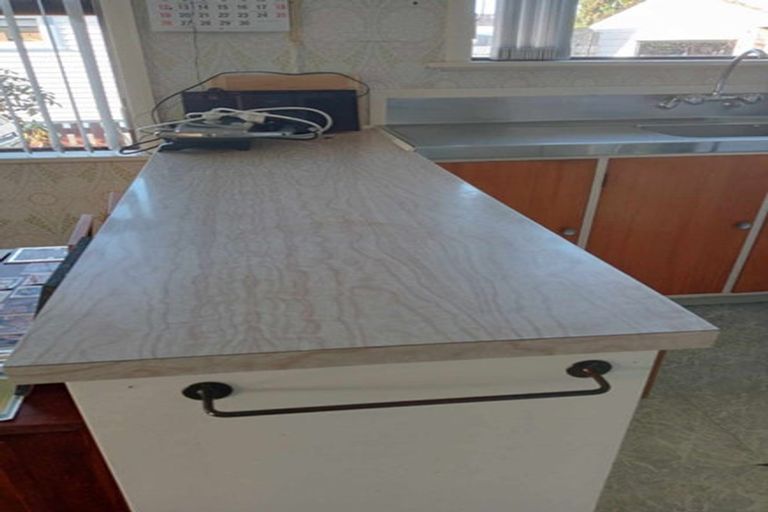 Photo of property in 19 Balmoral Street, Levin, 5510