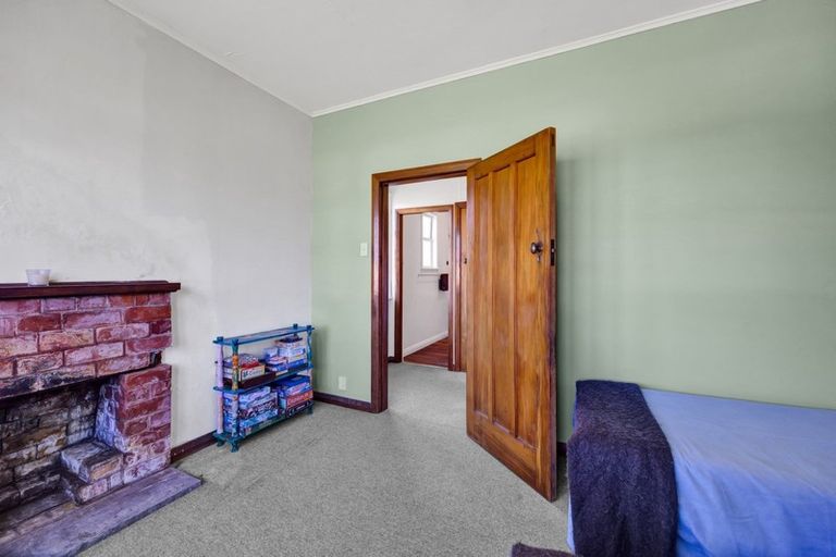 Photo of property in 57 Domett Street, Opunake, 4616