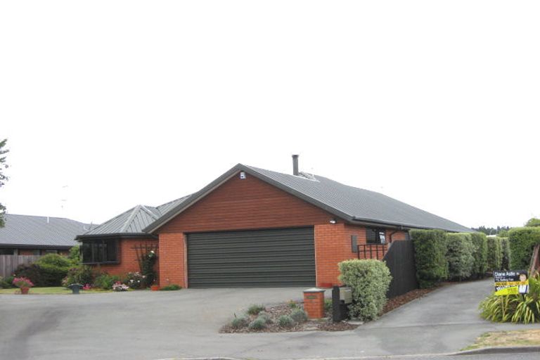 Photo of property in 34 Anglesea Avenue, Parklands, Christchurch, 8083