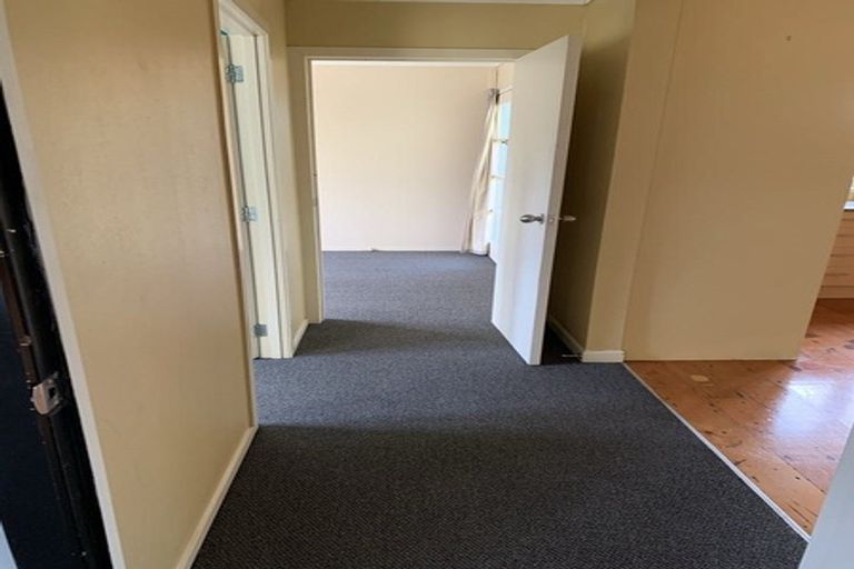 Photo of property in 20 Sherrybrooke Place, Sunnyvale, Auckland, 0612
