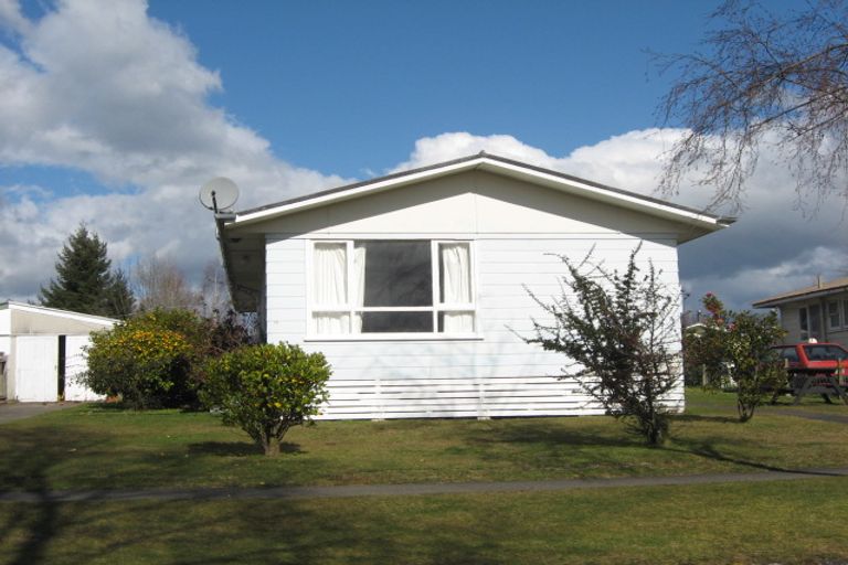 Photo of property in 30 Te Hei Place, Turangi, 3334