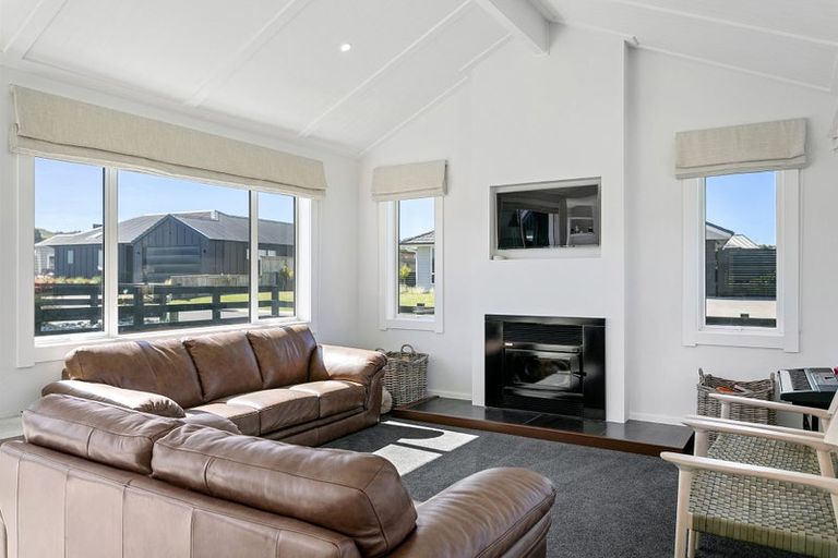 Photo of property in 6 Larches Lane, Kinloch, Taupo, 3377