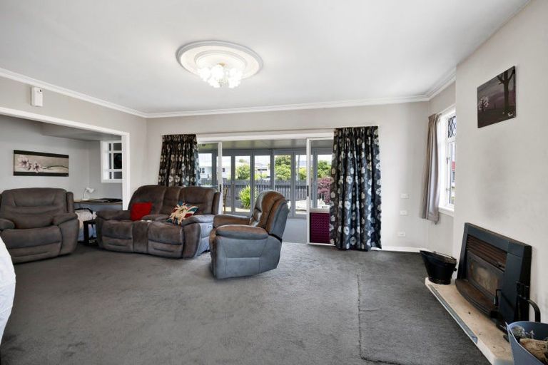 Photo of property in 43 Brown Street, Inglewood, 4330