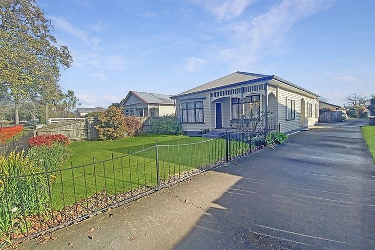 Photo of property in 1/9 Defoe Place, Waltham, Christchurch, 8023