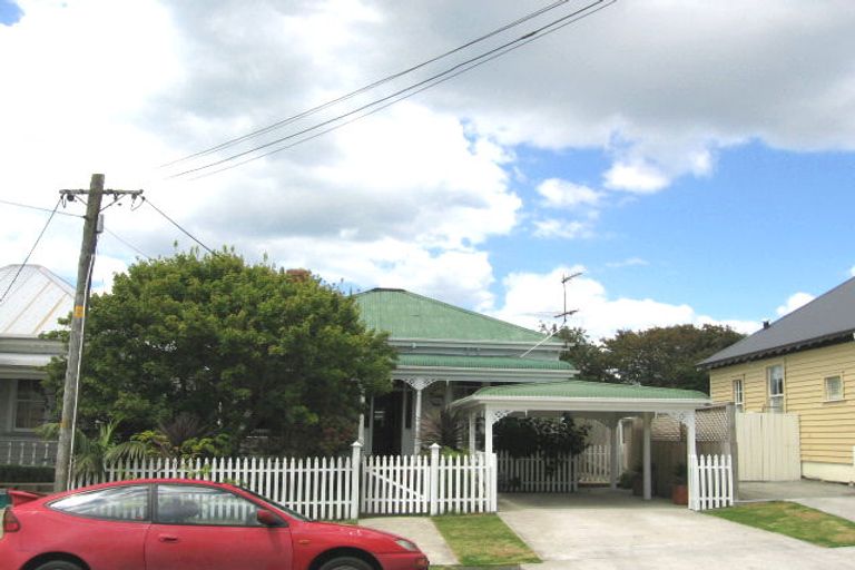 Photo of property in 6 Roslyn Terrace, Devonport, Auckland, 0624