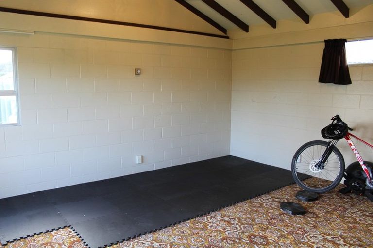 Photo of property in 32 Mary Street, Winton, 9720