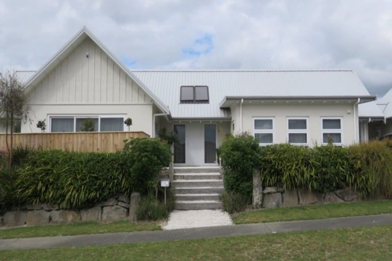 Photo of property in 1 Brompton Close, Richmond Heights, Taupo, 3330