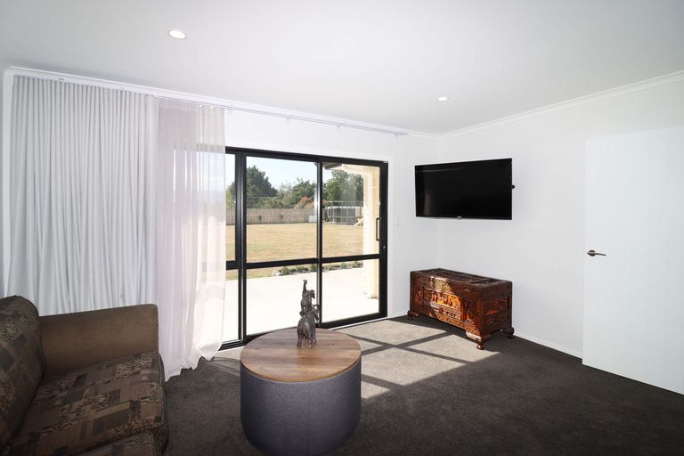 Photo of property in 13 Madison Street, Carterton, 5713