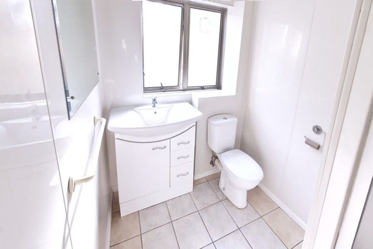 Photo of property in 2a Glenvar Close, Torbay, Auckland, 0630