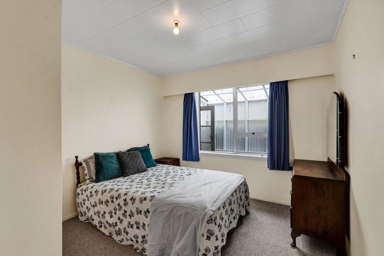 Photo of property in 2/6 Webster Street, Westown, New Plymouth, 4310