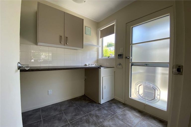 Photo of property in 36 Sequoia Place, Sunnynook, Auckland, 0620