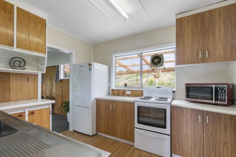 Photo of property in 41 Petrie Street, Wainuiomata, Lower Hutt, 5014