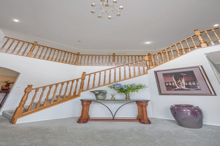 Photo of property in 19 Belleaire Court, West Harbour, Auckland, 0618