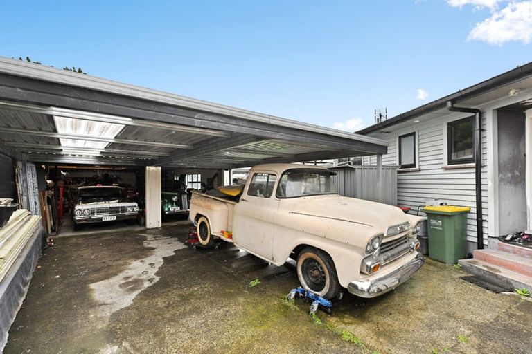 Photo of property in 42 English Street, St Andrews, Hamilton, 3200