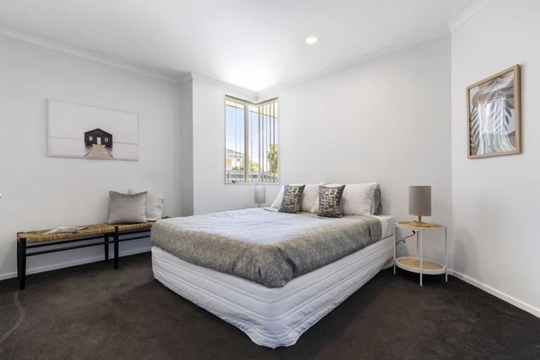 Photo of property in 5 Frederick Reece Drive, The Gardens, Auckland, 2105