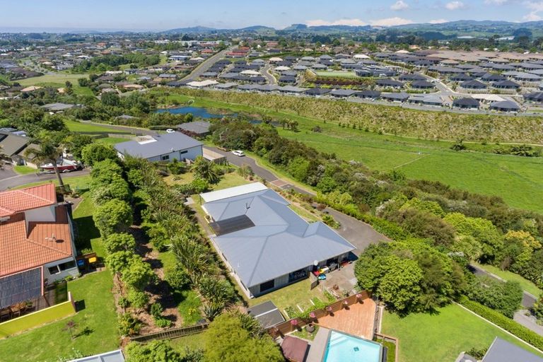 Photo of property in 18 Southill Way, Pyes Pa, Tauranga, 3112
