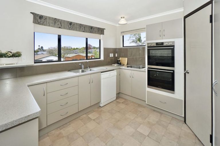 Photo of property in 27 Tynan Street, Te Puke, 3119