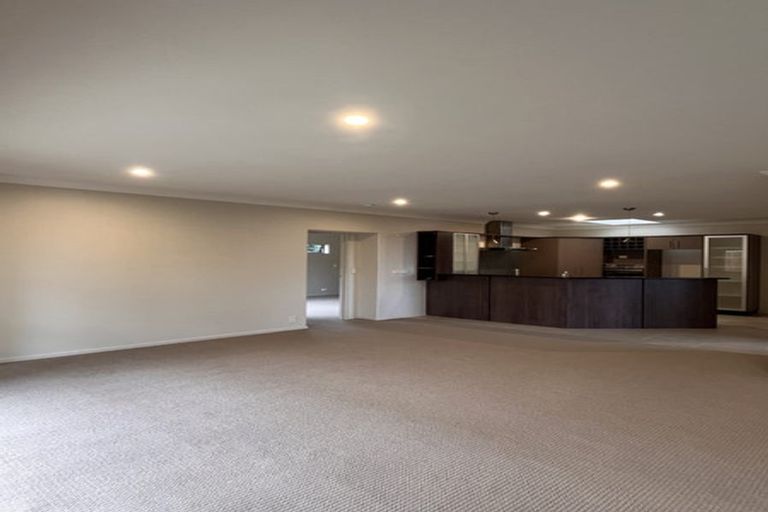 Photo of property in 8 Terrasini Drive, Flat Bush, Auckland, 2019