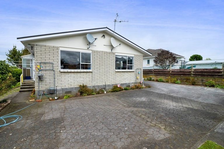 Photo of property in 28 Graham Street, Eltham, 4322