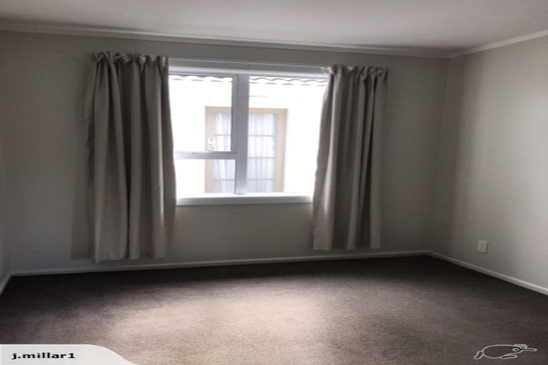 Photo of property in 2/22 Holly Road, St Albans, Christchurch, 8014