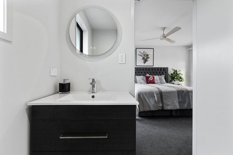 Photo of property in 8 Pa Tuna Lane, Hurdon, New Plymouth, 4310