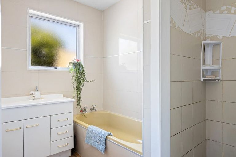 Photo of property in 26 Jenkins Avenue, Redwood, Christchurch, 8051