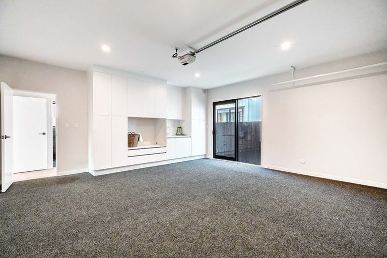 Photo of property in 1 Sails Road, Hobsonville, 0616