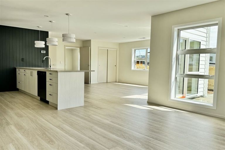 Photo of property in 31 Farnworth Terrace, Churton Park, Wellington, 6037