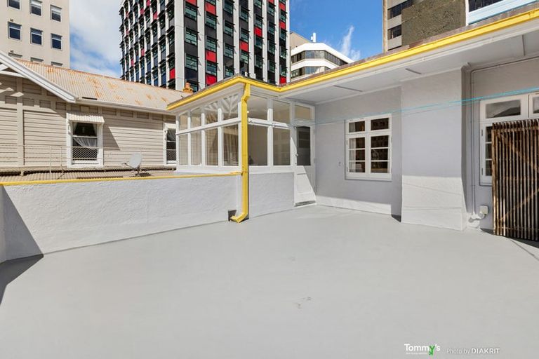 Photo of property in 20c Portland Crescent, Thorndon, Wellington, 6011