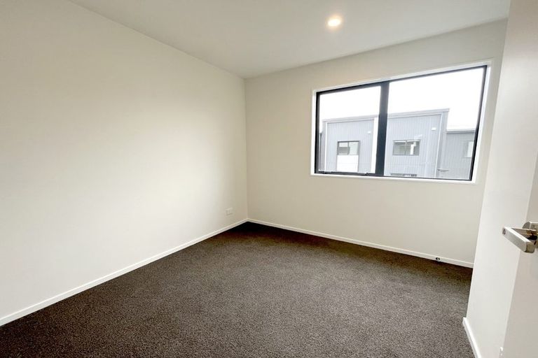 Photo of property in 6/327 Glengarry Road, Glen Eden, Auckland, 0602