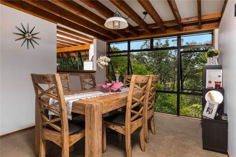 Photo of property in 25 Austin Road, Greenhithe, Auckland, 0632