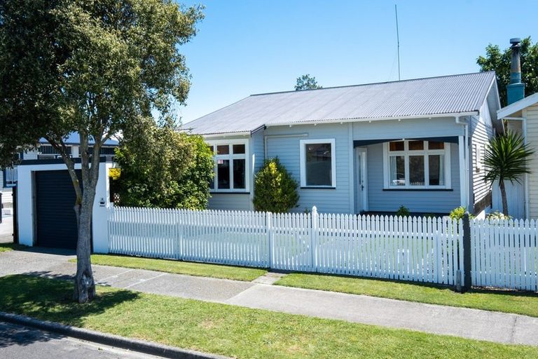 Photo of property in 14 Campaign Street, Napier South, Napier, 4110