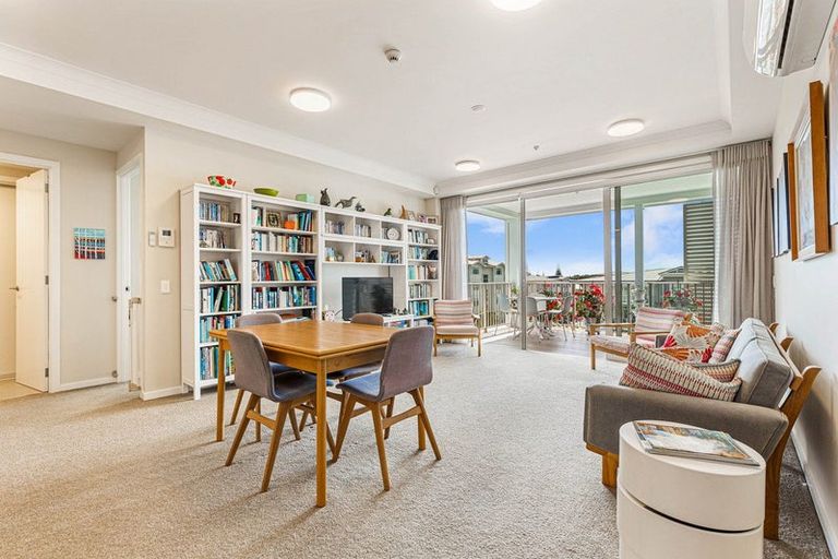 Photo of property in 227 Hibiscus Drive, Orewa, 0931