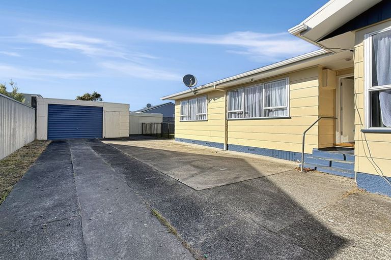 Photo of property in 6 Rutland Place, Milson, Palmerston North, 4414