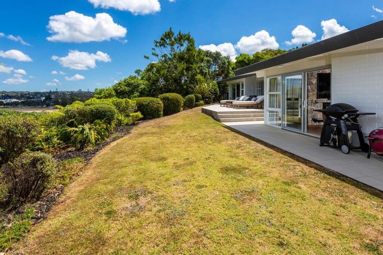 Photo of property in 62 Sharon Road, Waiake, Auckland, 0630