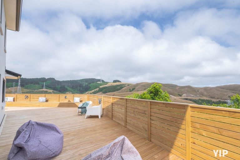 Photo of property in 130 Amesbury Drive, Churton Park, Wellington, 6037