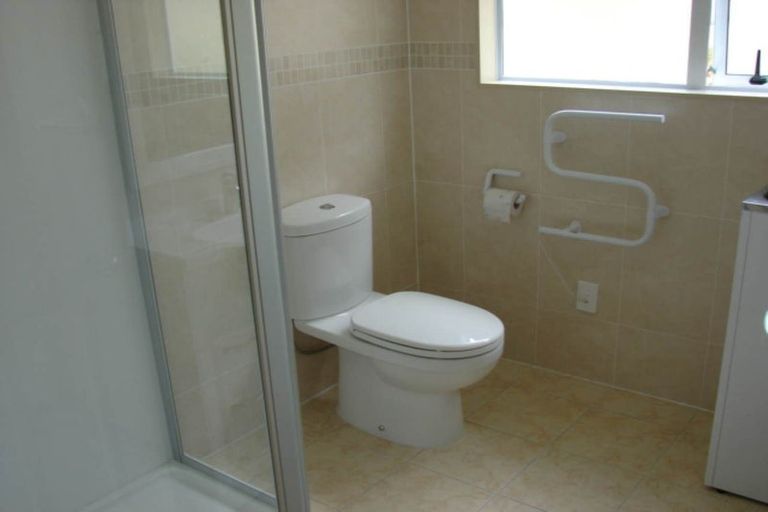 Photo of property in 3a Gretel Place, Hillcrest, Auckland, 0627