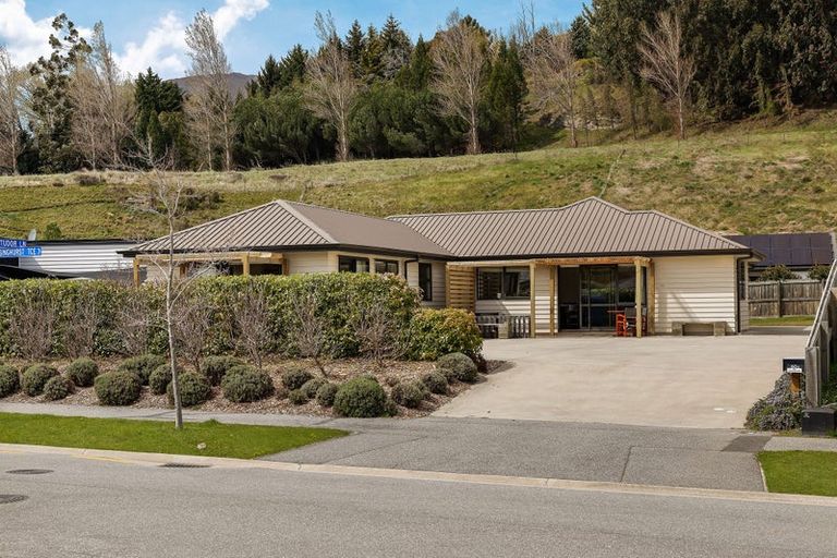 Photo of property in 60 Risinghurst Terrace, Lower Shotover, Queenstown, 9304