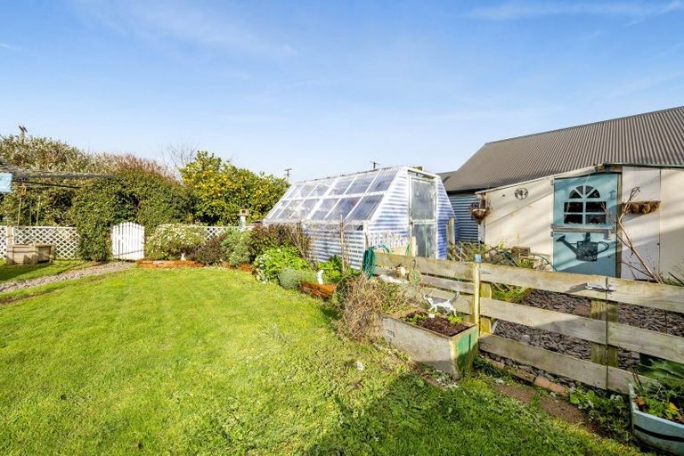 Photo of property in 1 Campbell Street, Hawera, 4610