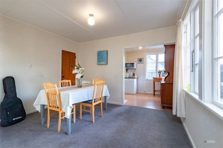 Photo of property in 18 Gibson Crescent, Naenae, Lower Hutt, 5011