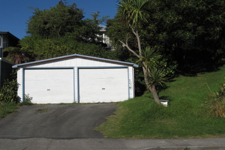 Photo of property in 50 Tiromoana Road, Raumati South, Paraparaumu, 5032