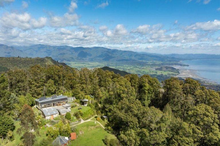 Photo of property in 727 Bird Road, Clifton, Takaka, 7183
