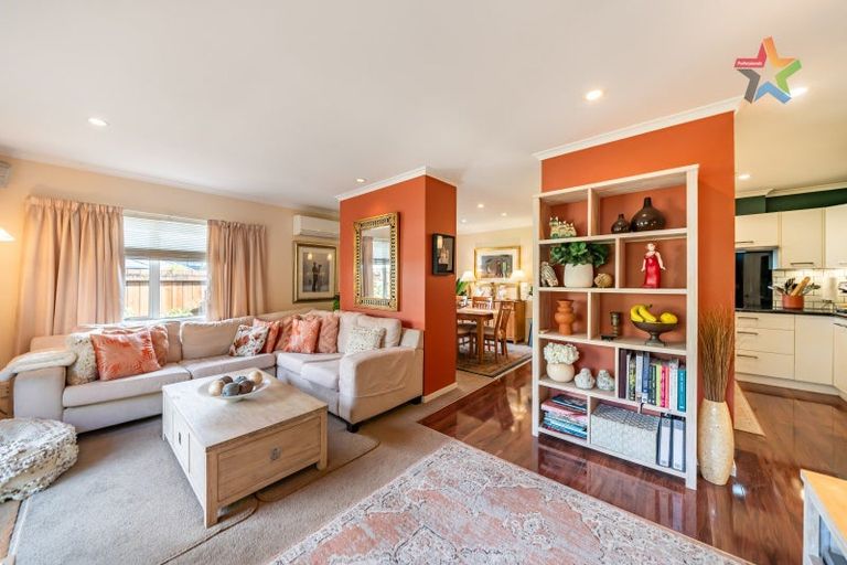 Photo of property in 44 Woodland Mews, Wainuiomata, Lower Hutt, 5014