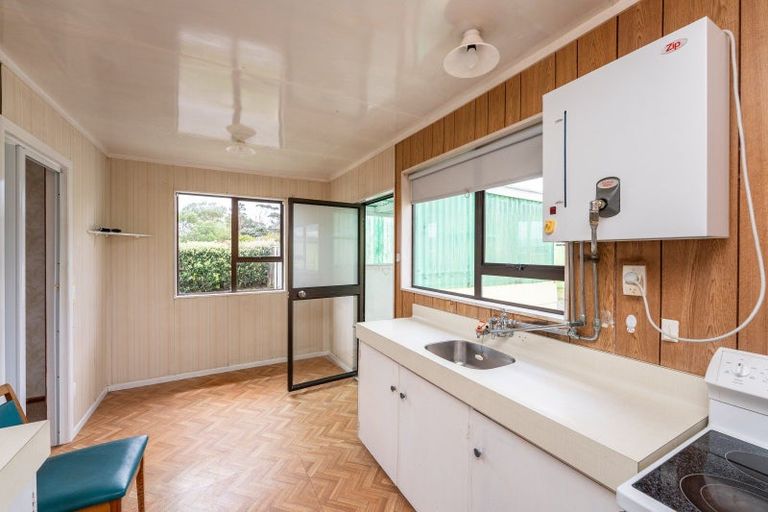 Photo of property in 13 Hewson Crescent, Otaki Beach, Otaki, 5512