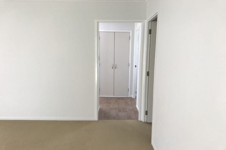 Photo of property in 14 Zenith Place, Conifer Grove, Takanini, 2112